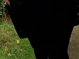 Религиозна домашно порно скрита камера МИЛФА със сочни пъпеши се удря в дивана